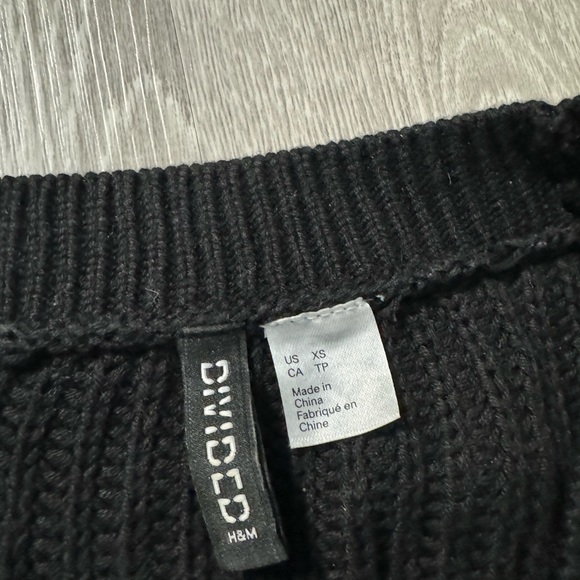 H&M cropped sweater - Picture 2 of 2
